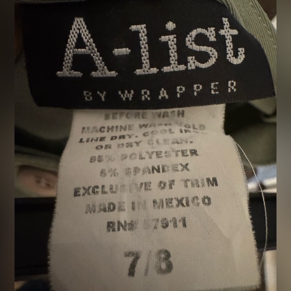 Elegant Green Women's Pants - Picture 2 of 8